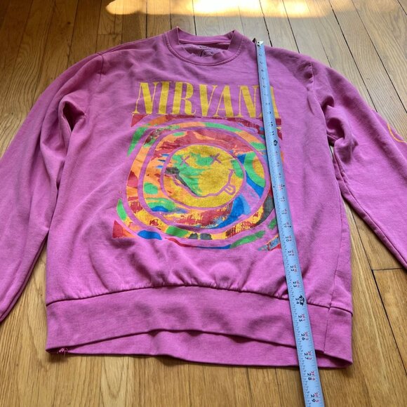 Nirvana Size M Pink Pullover Long Sleeve Crew Neck Sweatshirt - Picture 2 of 10